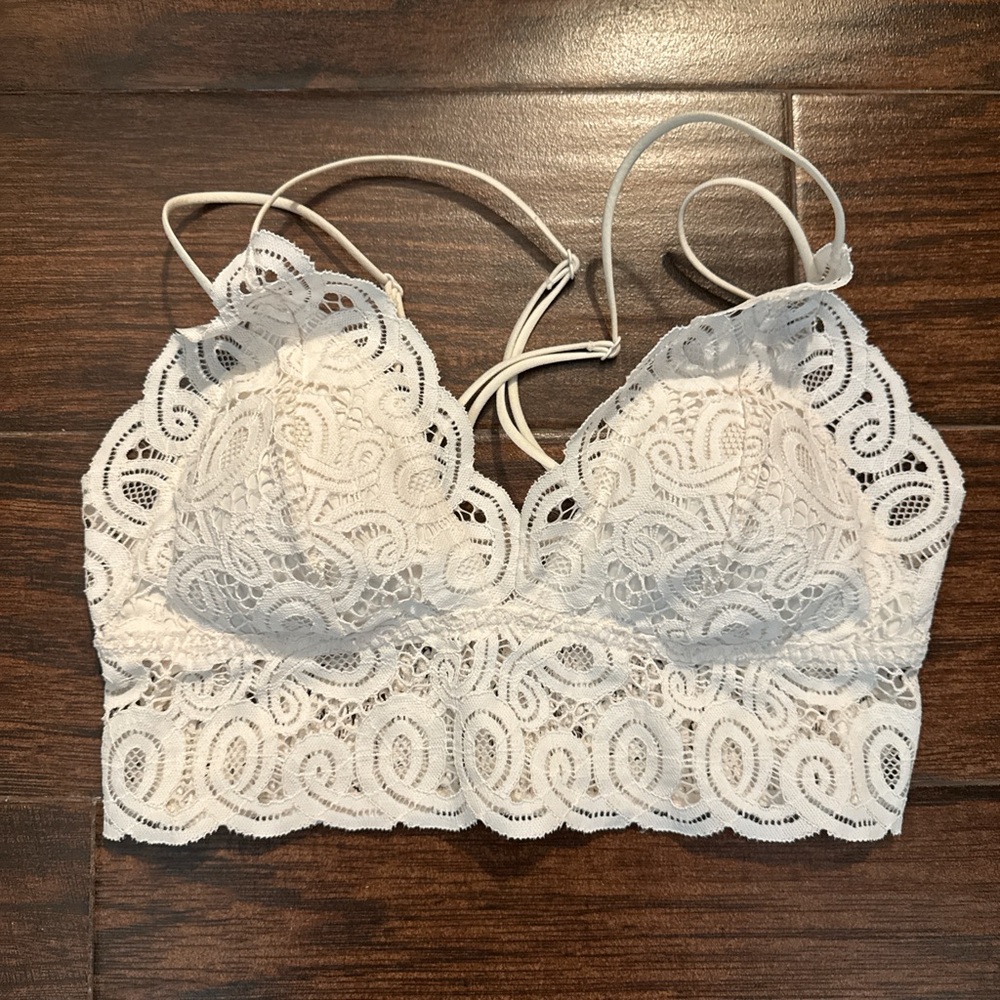 PINK Victoria's Secret White Lace Bralette
